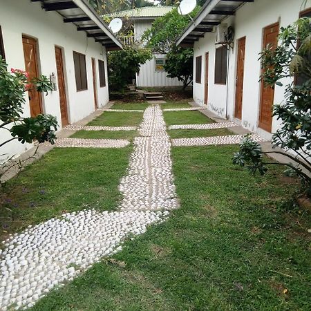 Aylos Bay Akosombo Exterior photo