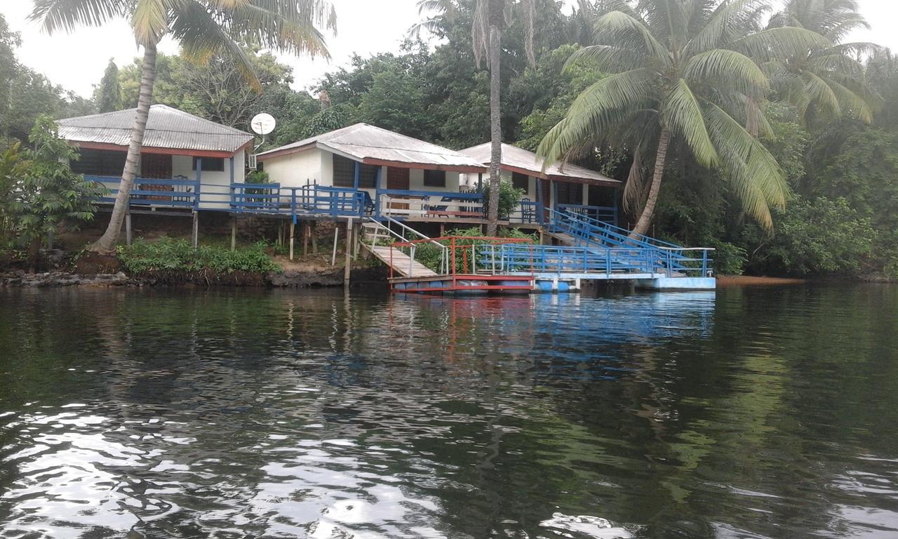 Aylos Bay Akosombo Exterior photo